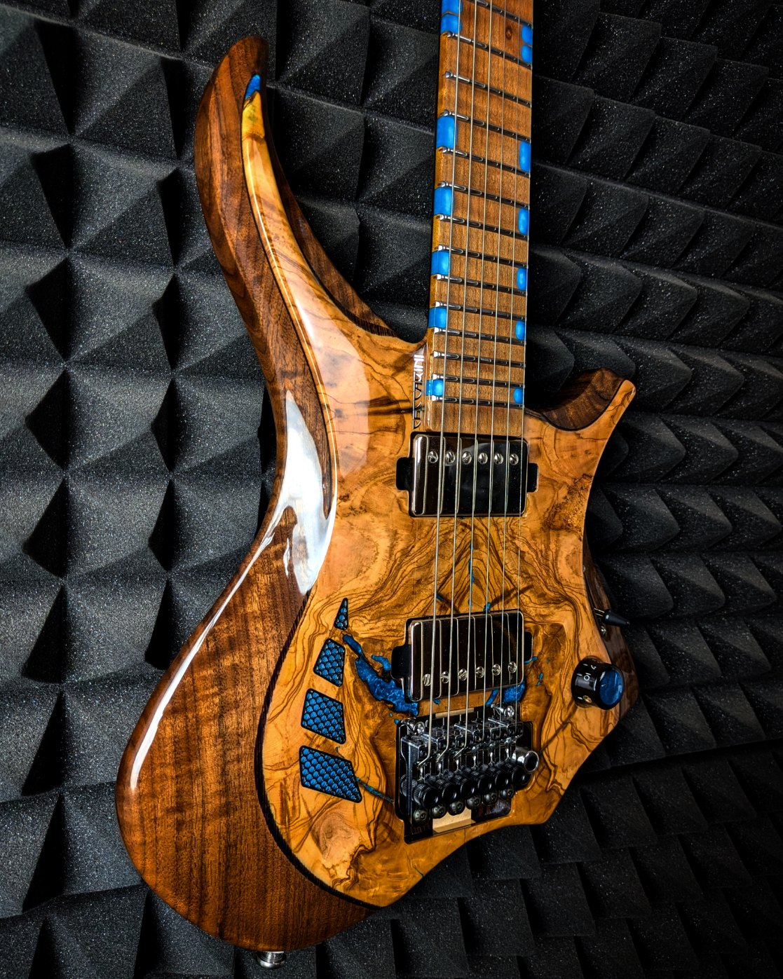 Dullahan 6s Neckthru TREM (NAMM2026) Dullahan 6s Neckthru TREM (NAMM2026)