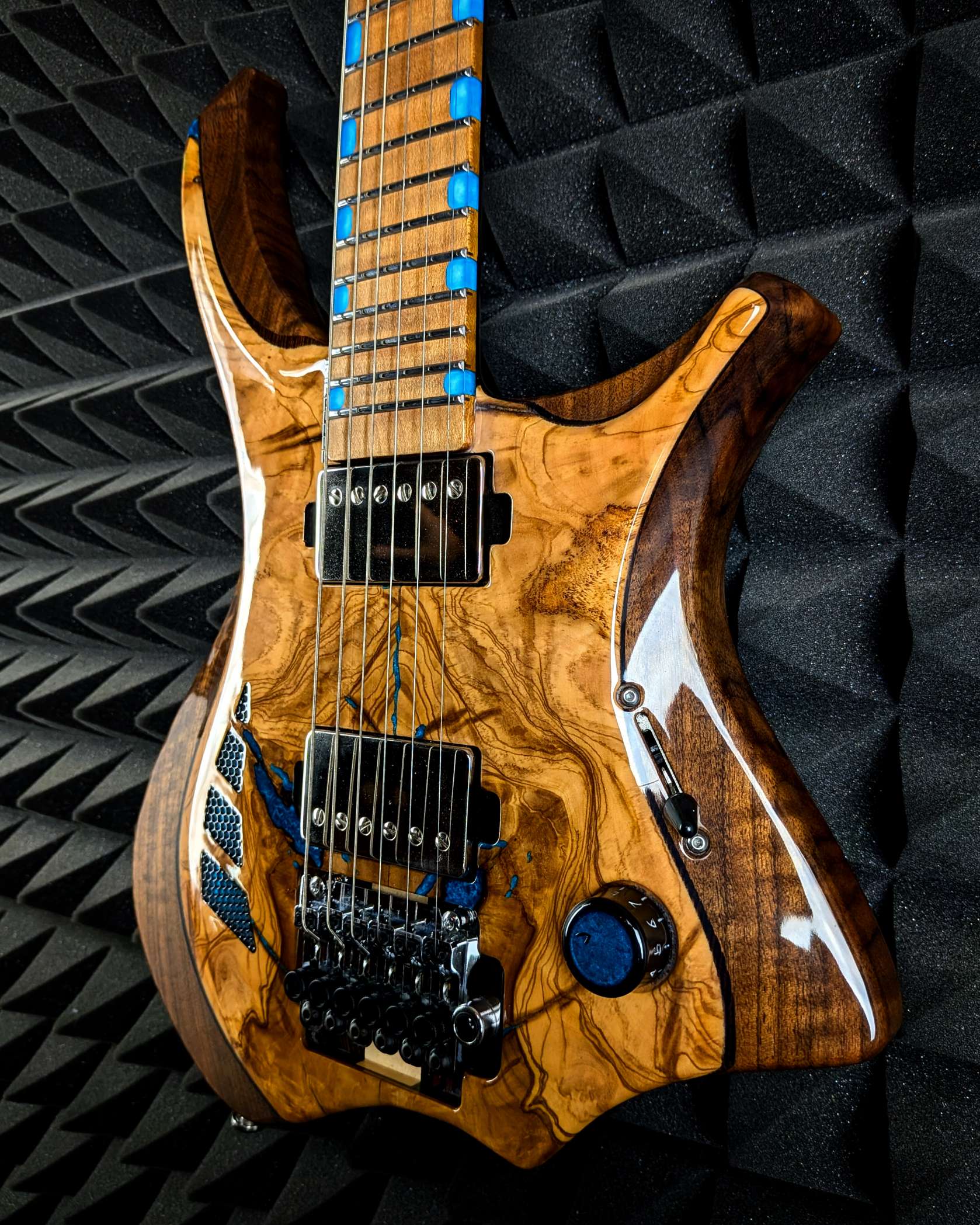 Dullahan 6s Neckthru TREM (NAMM2026) Dullahan 6s Neckthru TREM (NAMM2026)