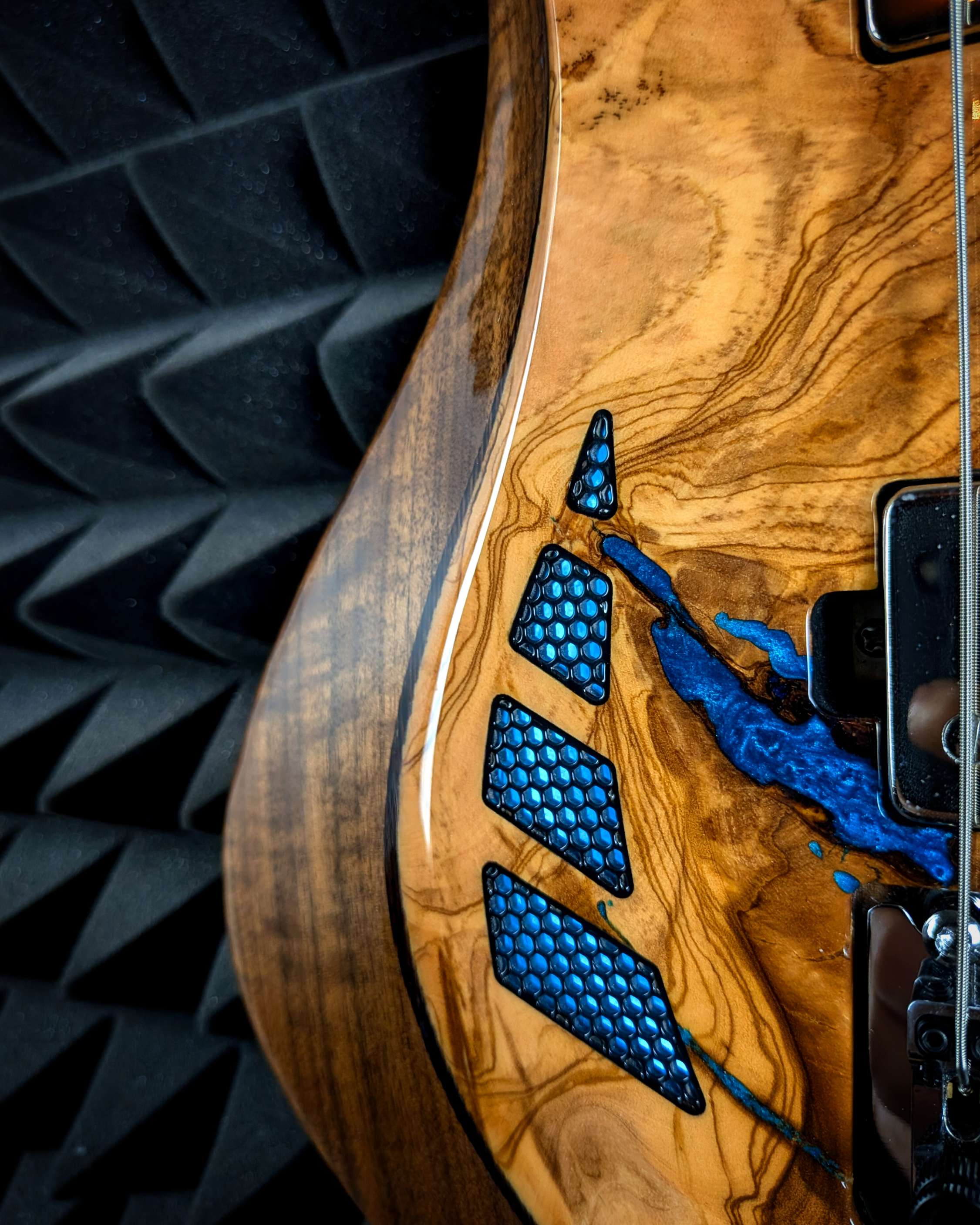 Dullahan 6s Neckthru TREM (NAMM2026) Dullahan 6s Neckthru TREM (NAMM2026)