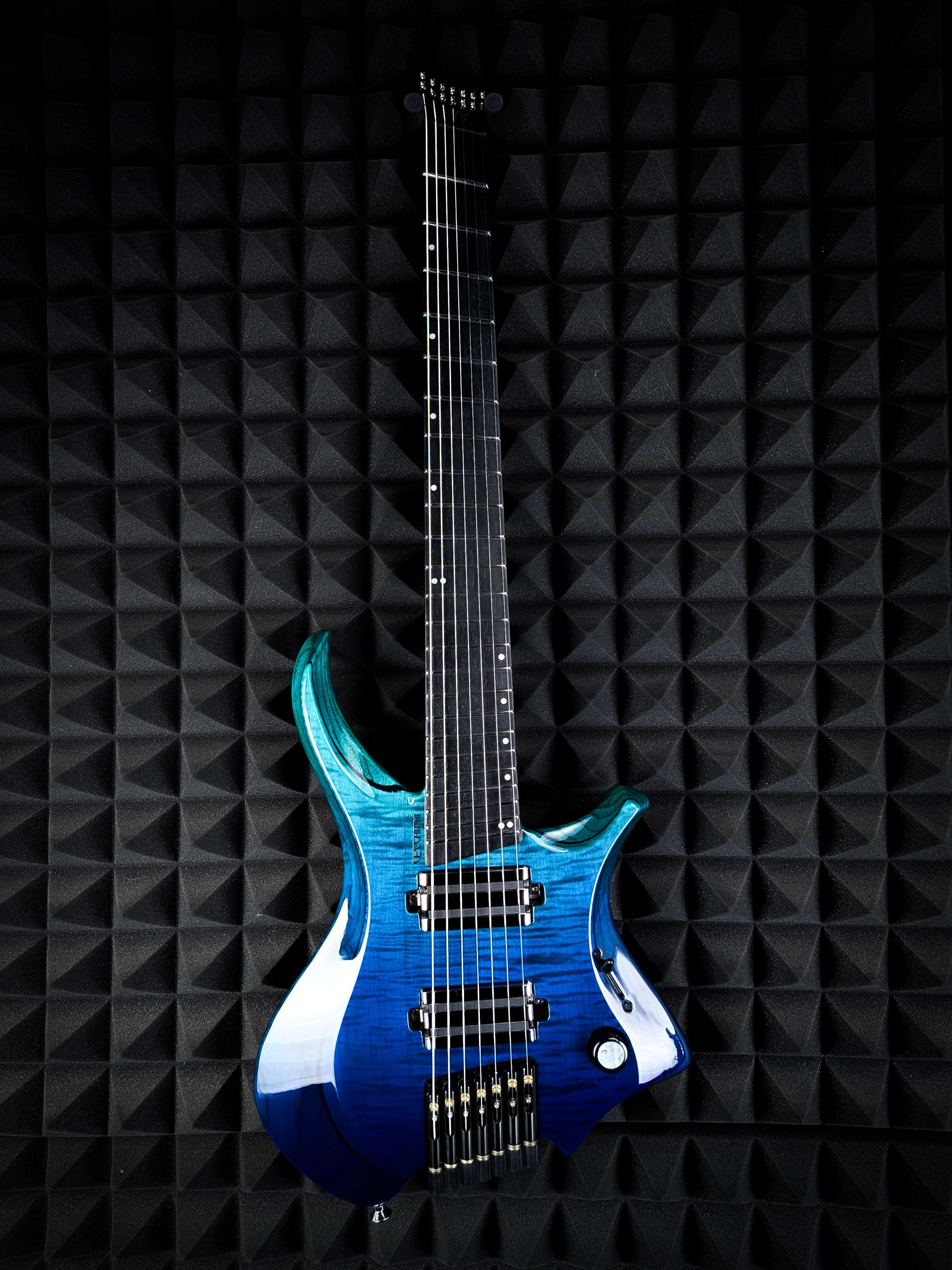 Dullahan 7s Neckthru Guitar Summit 2026