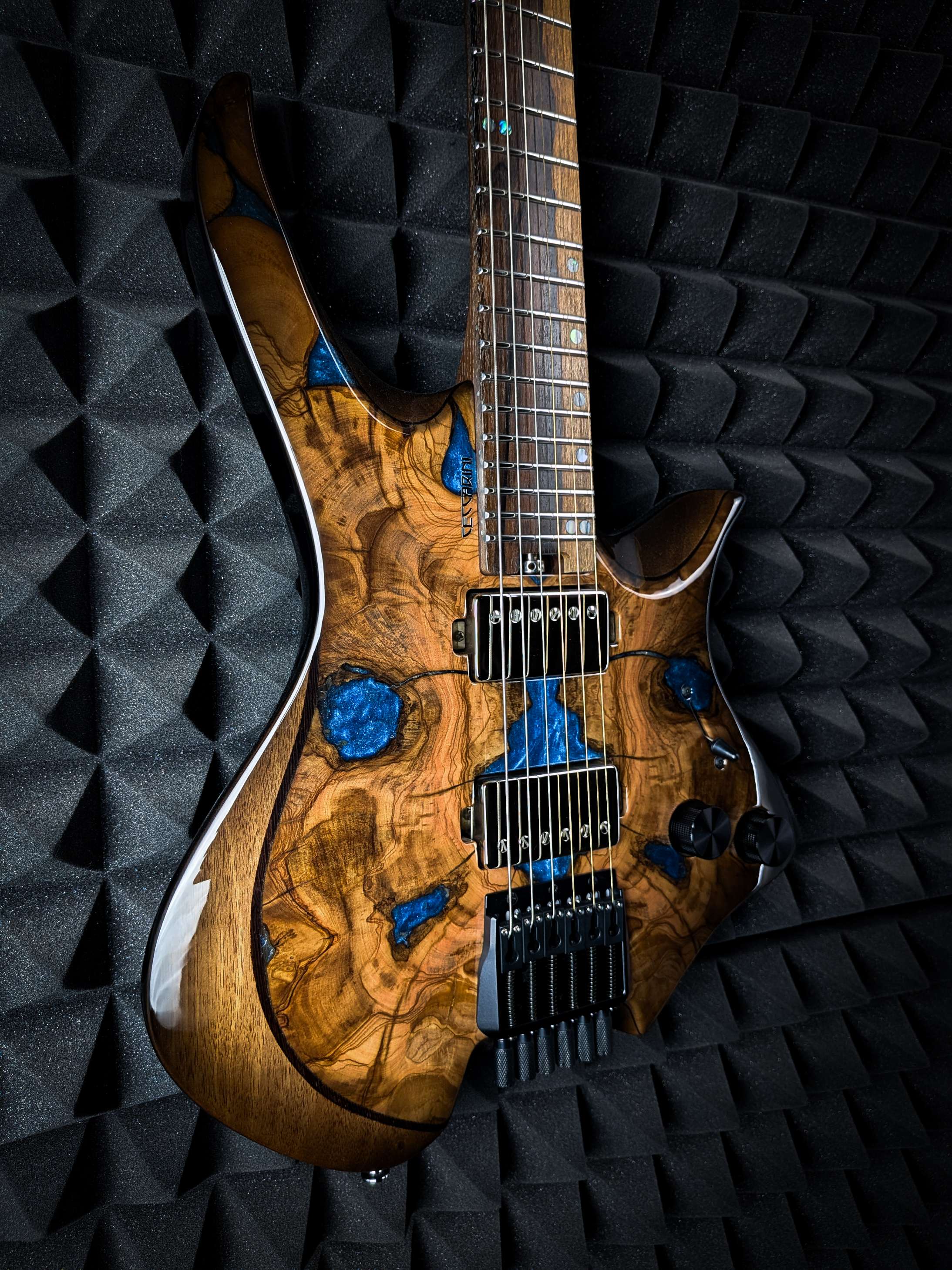 Dullahan 6s Bolt-On Olivewood Dullahan 6s Bolt-On Olivewood