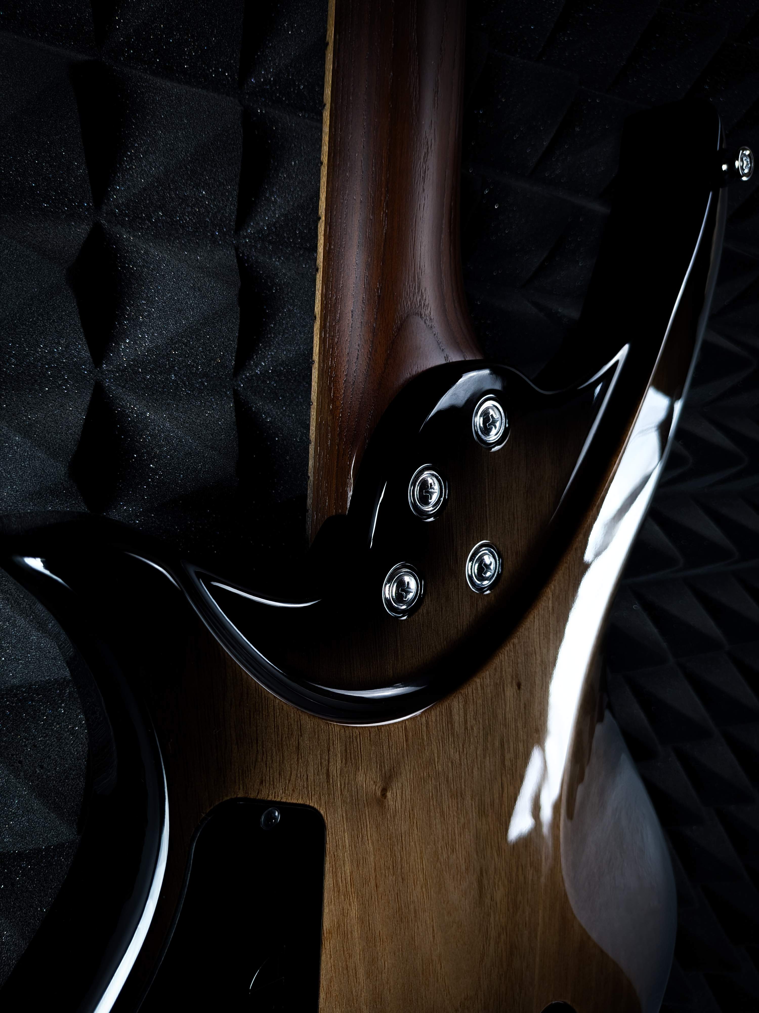 Dullahan 6s Bolt-On Olivewood Dullahan 6s Bolt-On Olivewood