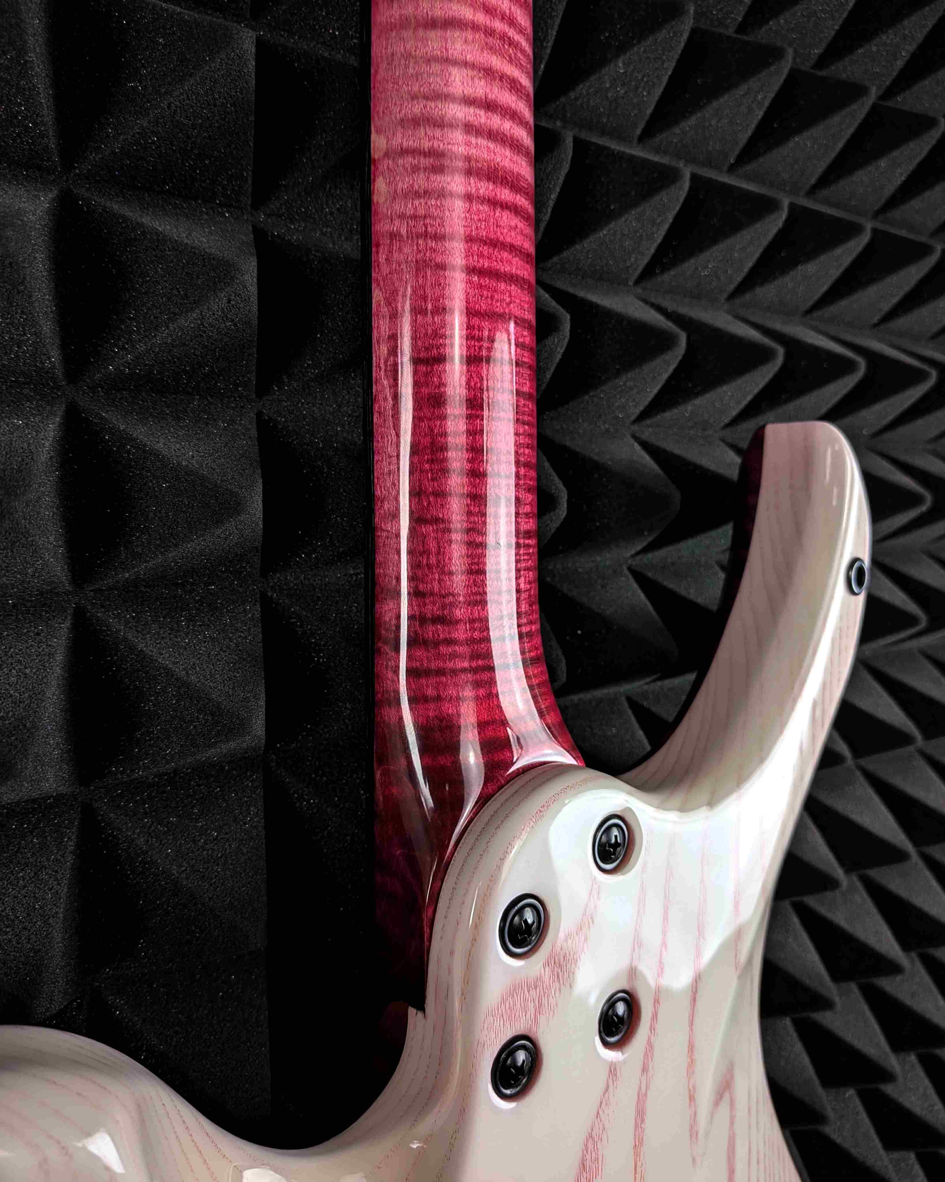 Leviathan 6S NAMM 2026 Leviathan 6S NAMM 2026